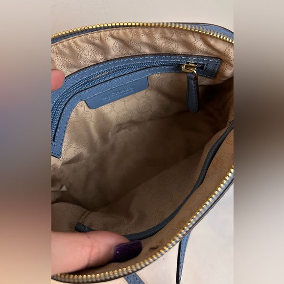 MICHAEL Michael Kors Blue Crossbody Bag - Picture 4 of 4